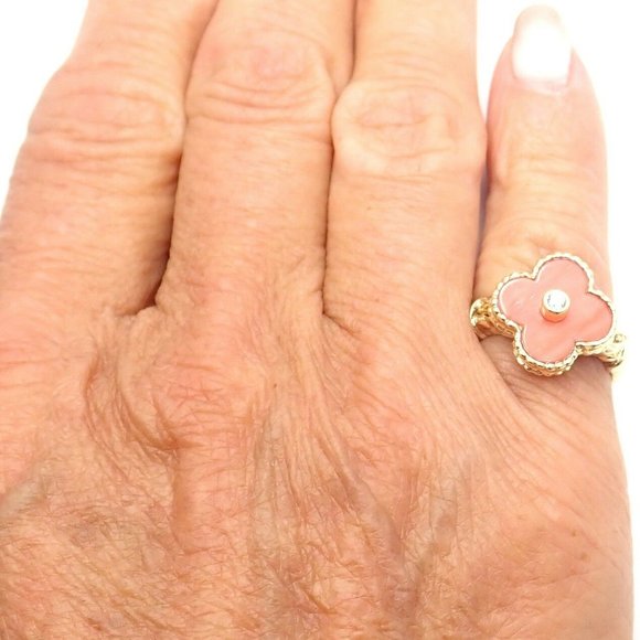 Rare! Authentic Van Cleef & Arpels Alhambra 18k Yellow Gold Coral Diamond Ring - Picture 6 of 10
